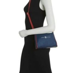 Tommy Hilfiger DARK NAVY CROSSBODY BAG..