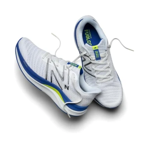 Men's New Balance FuelCell Propel v4