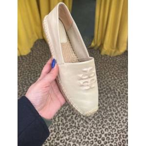 Tory Bruch  flat size 7.5