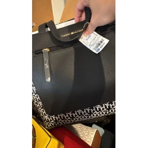 Tommy Hilfiger Black And White Hand Bag