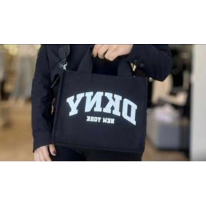 DKNY HADLEE -CANVAS LOGO TOTE.