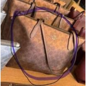 COACH .Fiona Zip Tote Bag In Signature Canvas-.