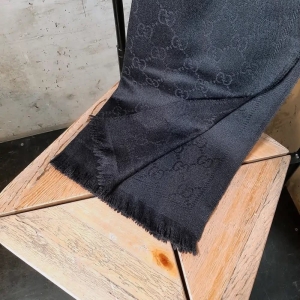 Gucci GG Pattern Scarf/Shawl - Black