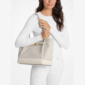 Michael Kors Outlet Reed Large Signature Logo Tote Bag - Image 4