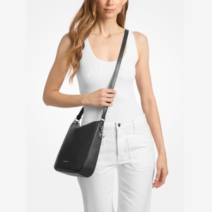 Michael Kors Outlet Nayla Medium Pebbled Leather Messenger Bag - Image 4