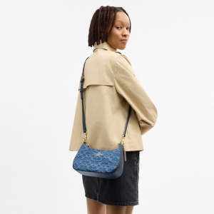 Coach Teri Shoulder Bag In Signature Denim - Gold/Indigo - Image 4