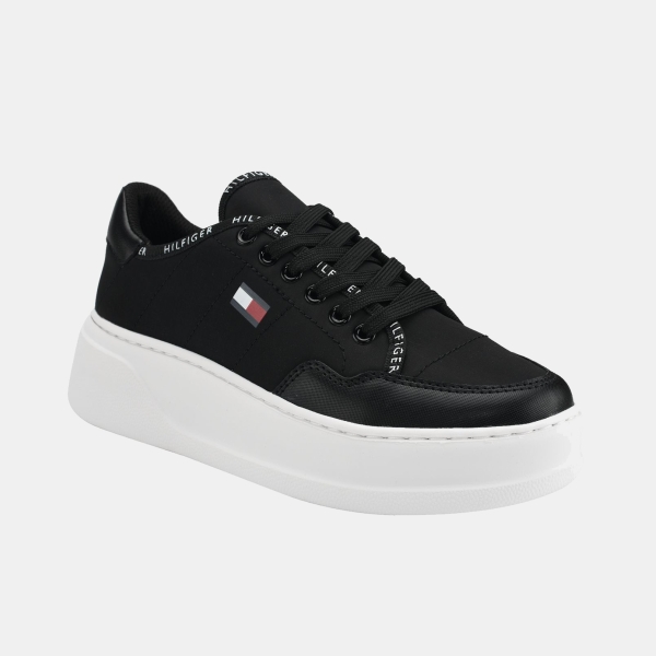 Tommy Hilfiger Grazie Lightweight Lace Up Casual Sneakers - Black