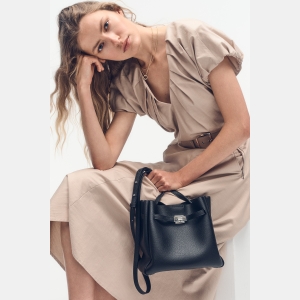 DKNY BRYAR CROSSBODY - Black/Silver - Image 9