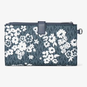 Michael Kors Outlet Jet Set Travel Large Printed Signature Logo Wristlet Wallet - Image 4