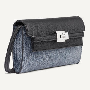 DKNY BRYAR CROSSBODY - Denim/Black - Image 3