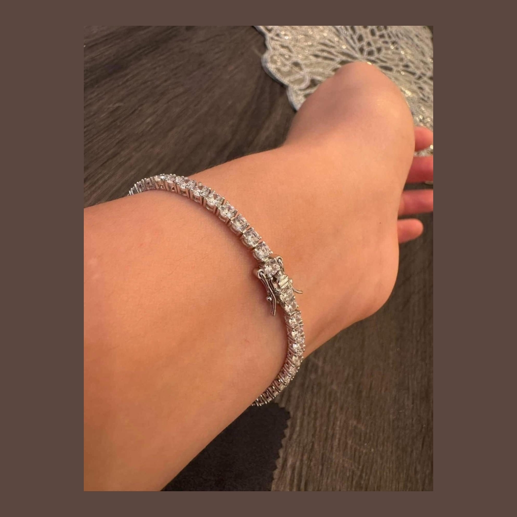 Unbranded Tennis Bracelet - Silver with Clear Stones - Size 6